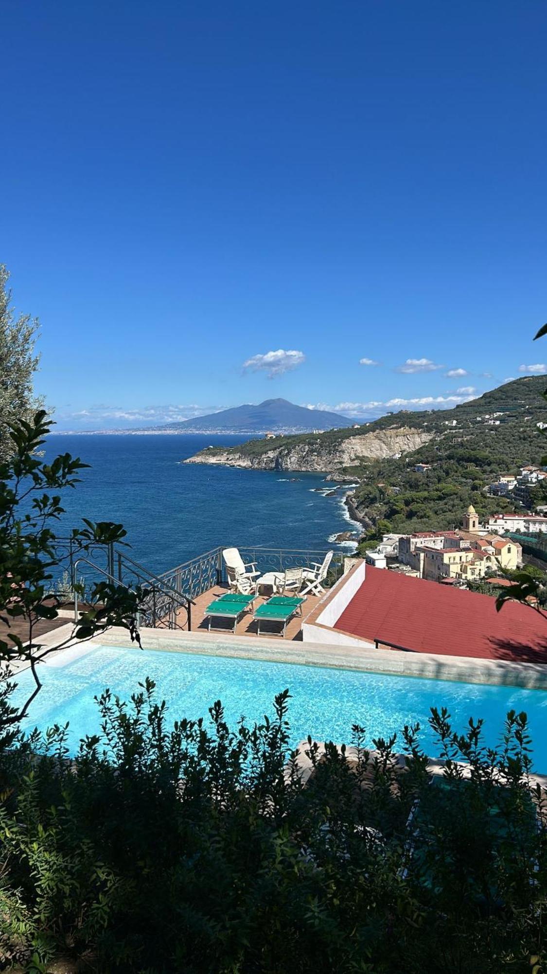 La Fenice -White House- Homeinsorrento- Massa Lubrense Exterior foto